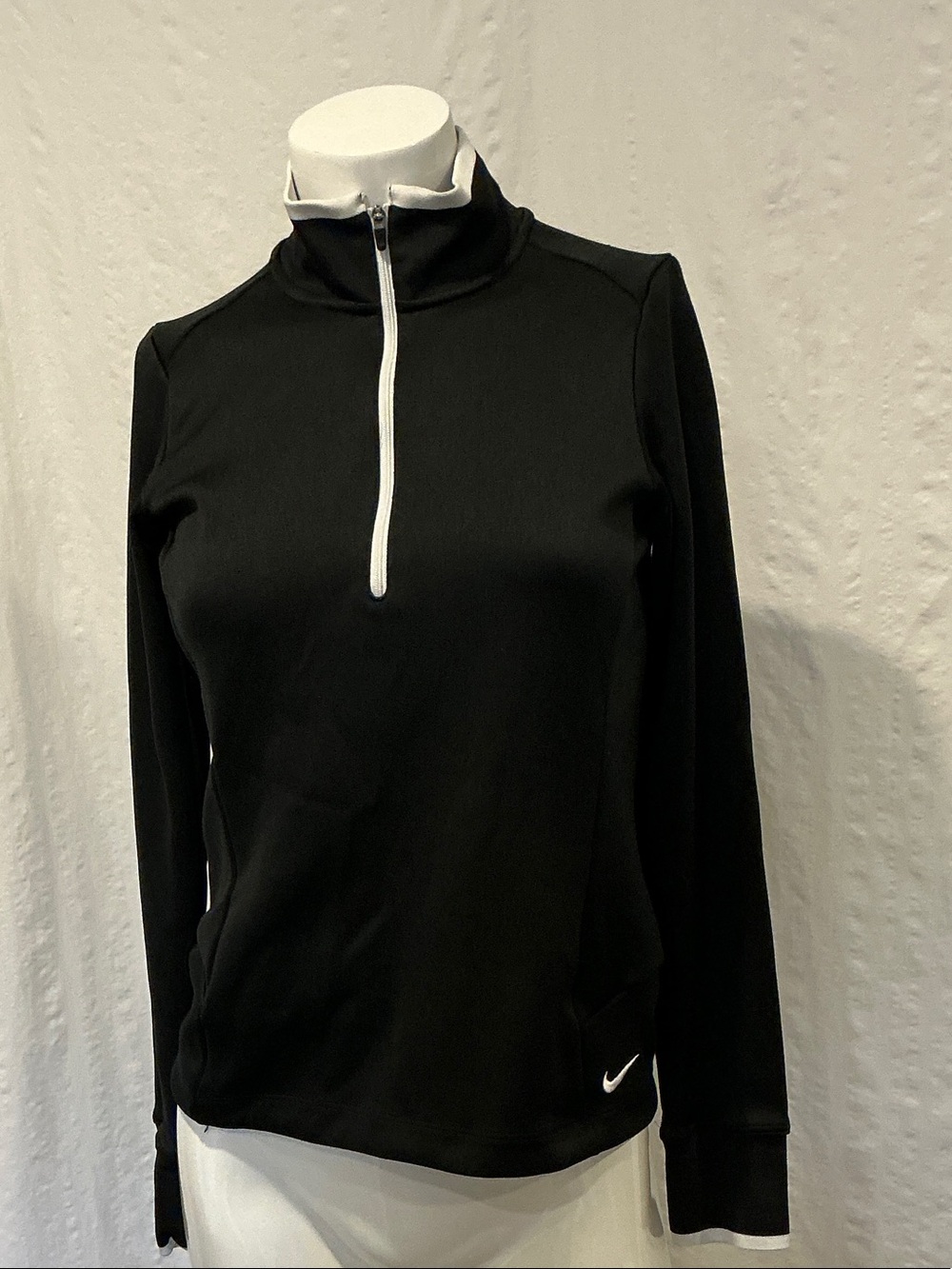 Nike Golf Dri-FIT Quarter Zip Pullover Women’s Small Black w/White trim